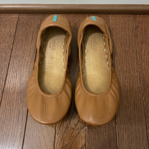 Tieks Ballet Flat In Chesnut - Picture 2 of 7